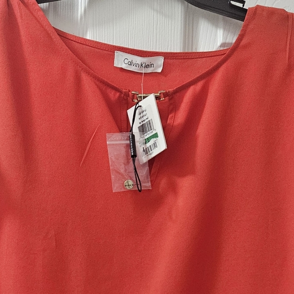 Calvin Klein Red Cap sleeve top. Size L - Picture 9 of 9